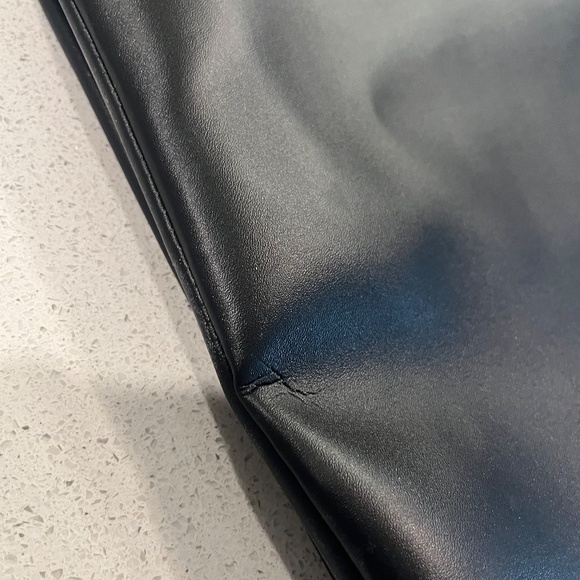 MLB Arizona Diamondbacks Black and Gold Tote and Coin Purse Set - Picture 10 of 11